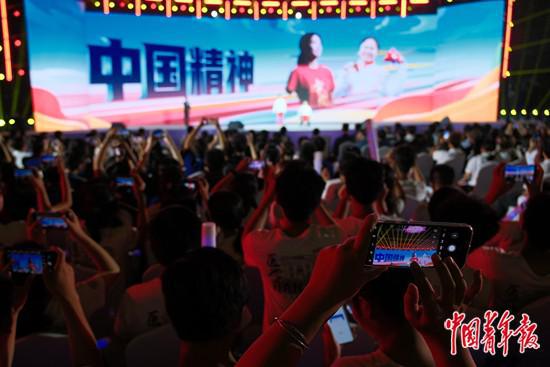 残疾奥运会举重冠军鲁玉娇_残疾奥运会举重冠军鲁玉娇_残疾奥运会举重冠军鲁玉娇