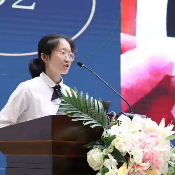 重庆高中篮球比赛_重庆篮球最强高中生_重庆高中校园篮球赛冠军